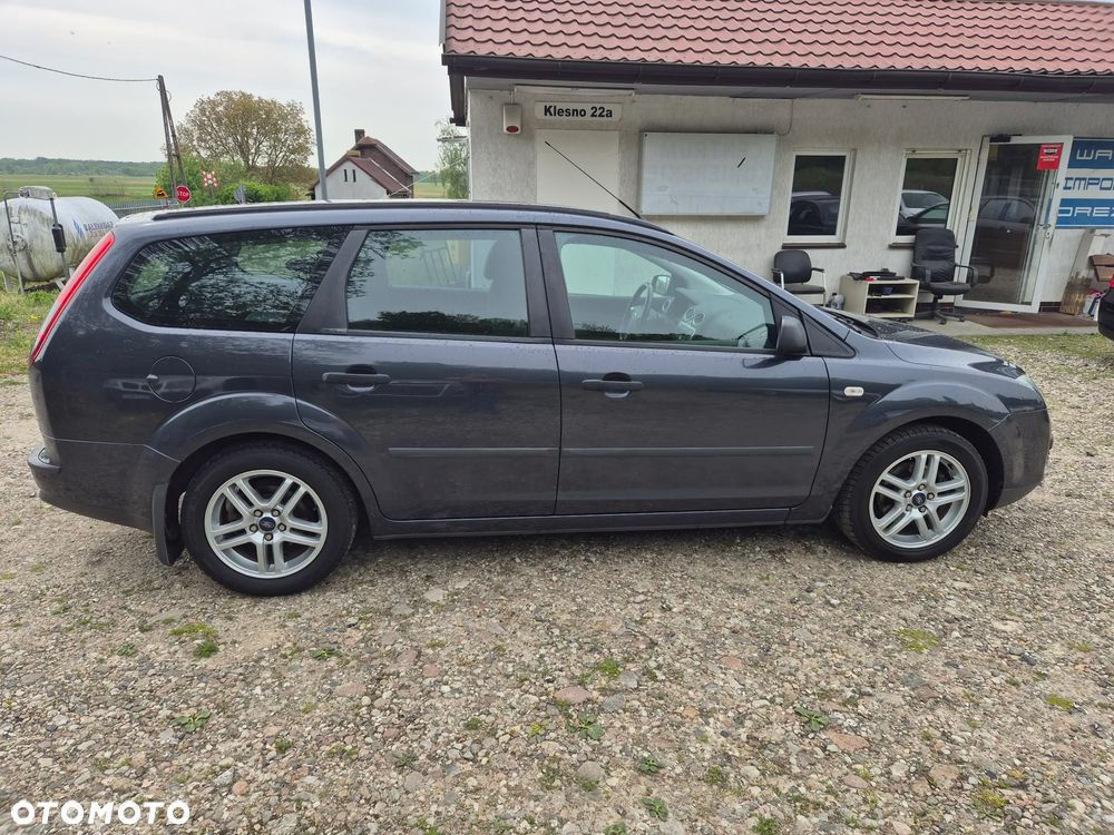 Ford Focus 1.6 16V Ambiente - 15