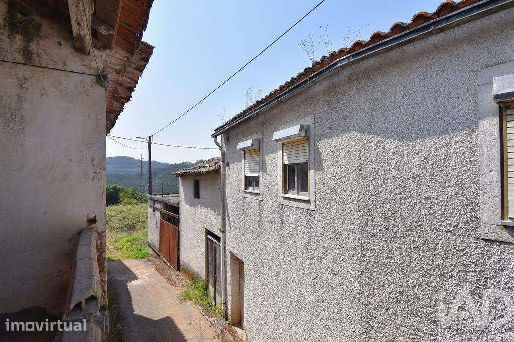 Moradia geminada T3 em Vila Nova de 146 m2 - Grande imagem: 5/34