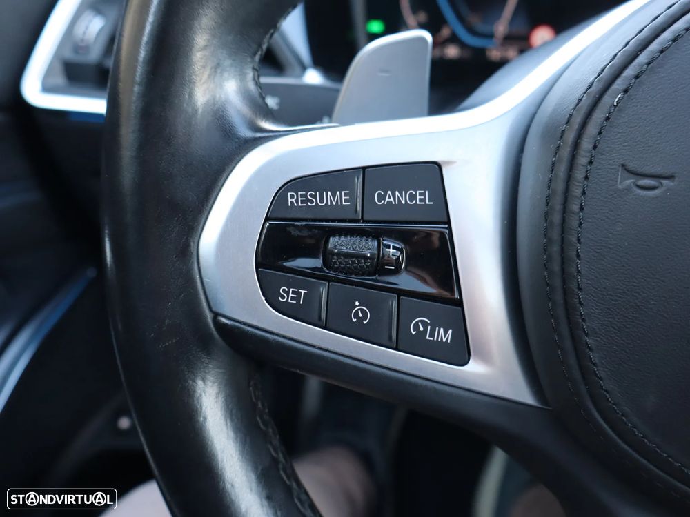 BMW 330 e Pack M Auto - 13