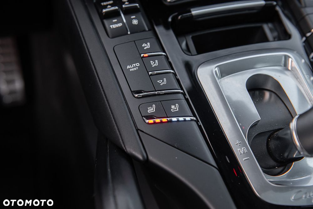 Porsche Cayenne S Diesel Platinum Edition - 27