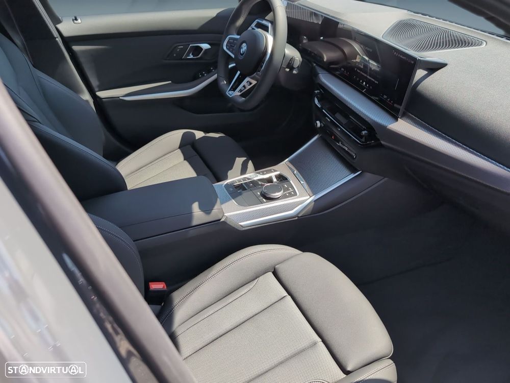 BMW 330 e Touring Pack Desportivo M Pro Auto - 17