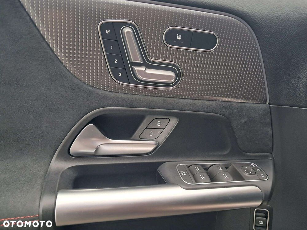 Mercedes-Benz EQA 250 66.5kWh AMG Line - 13