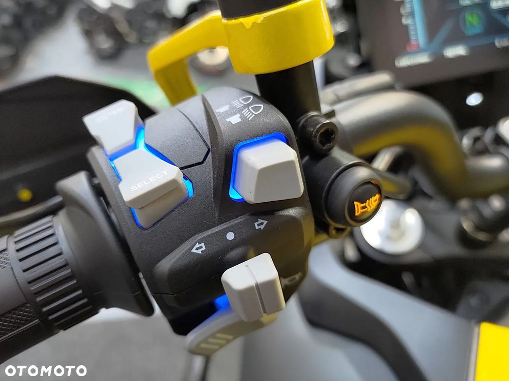 QJMOTOR SVT 650 - 25