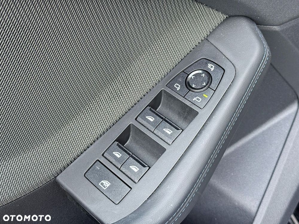BMW Seria 1 - 22