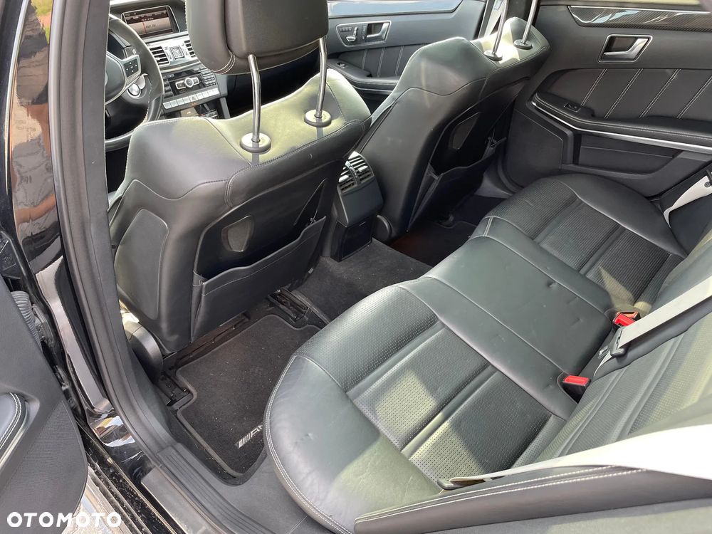 Mercedes-Benz Klasa E 63 AMG S 4-Matic - 13