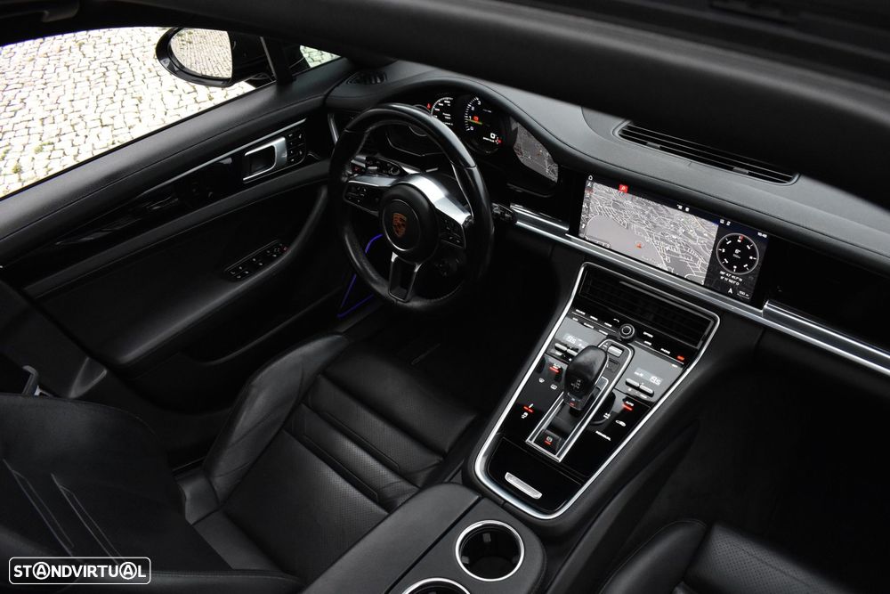 Porsche Panamera Sport Turismo - 23