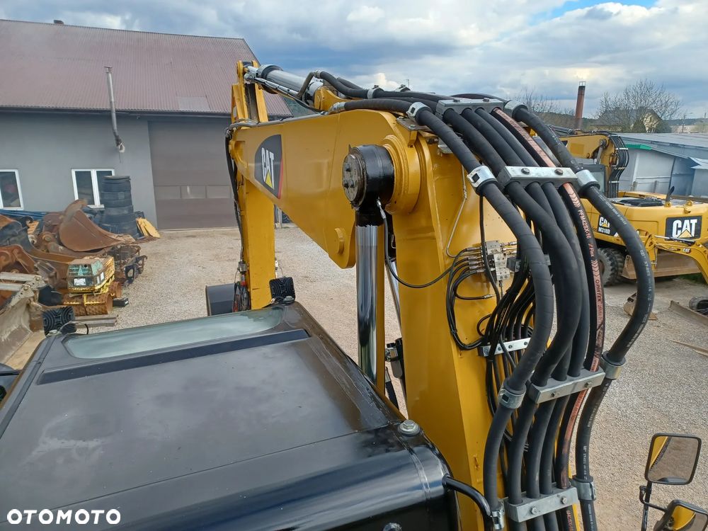 Caterpillar CAT M 322 D - 15