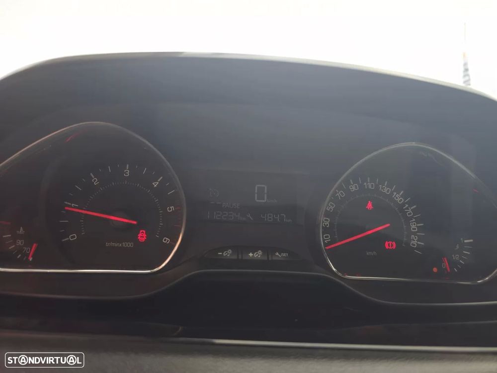 Peugeot 208 1.4 HDi Active - 7