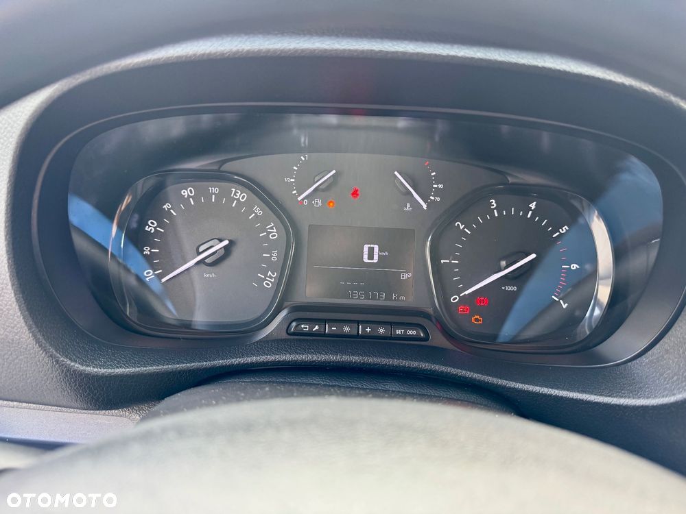 Opel Vivaro - 23