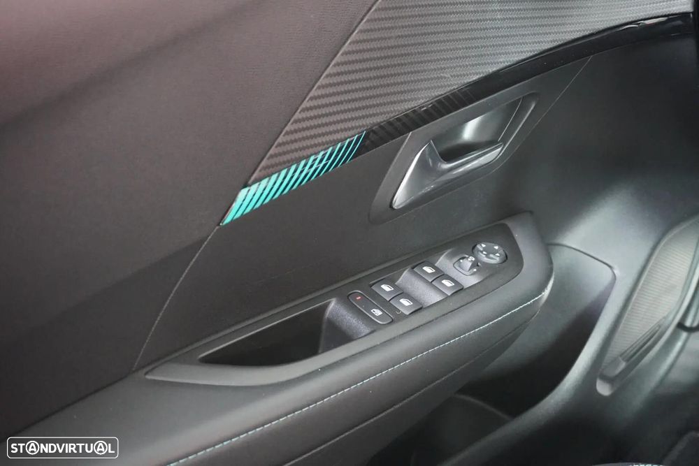 Peugeot 208 1.2 PureTech Allure — fotografia 9