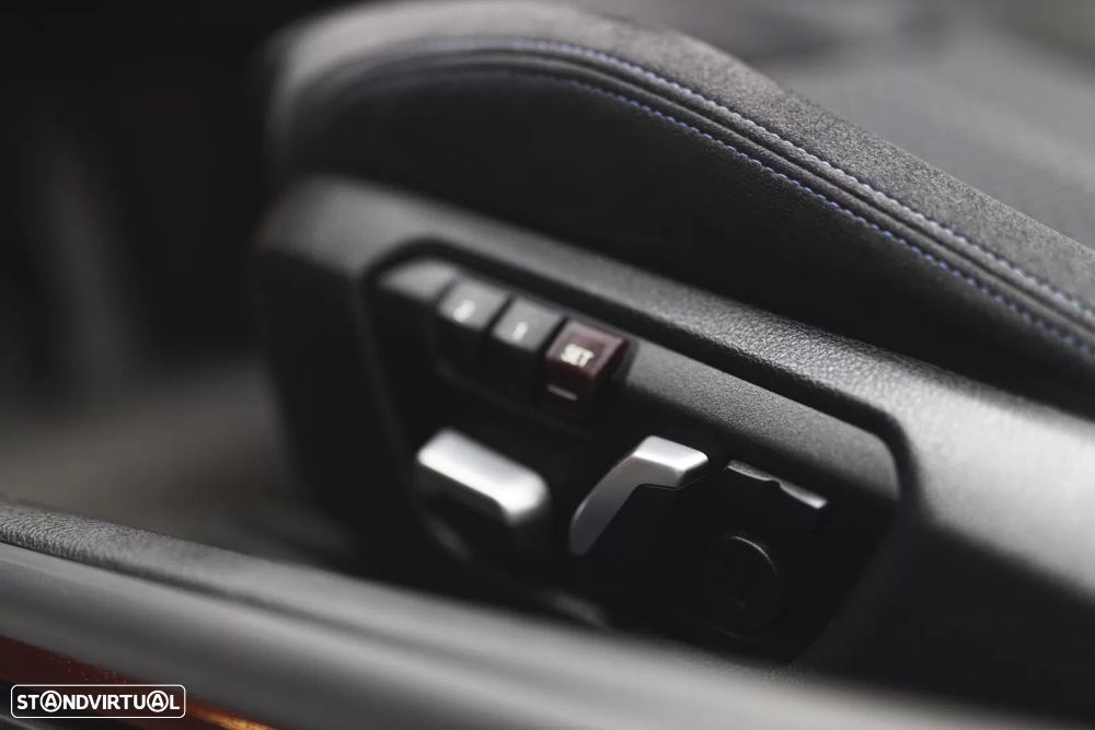 BMW 220 d Coupe Auto - 32