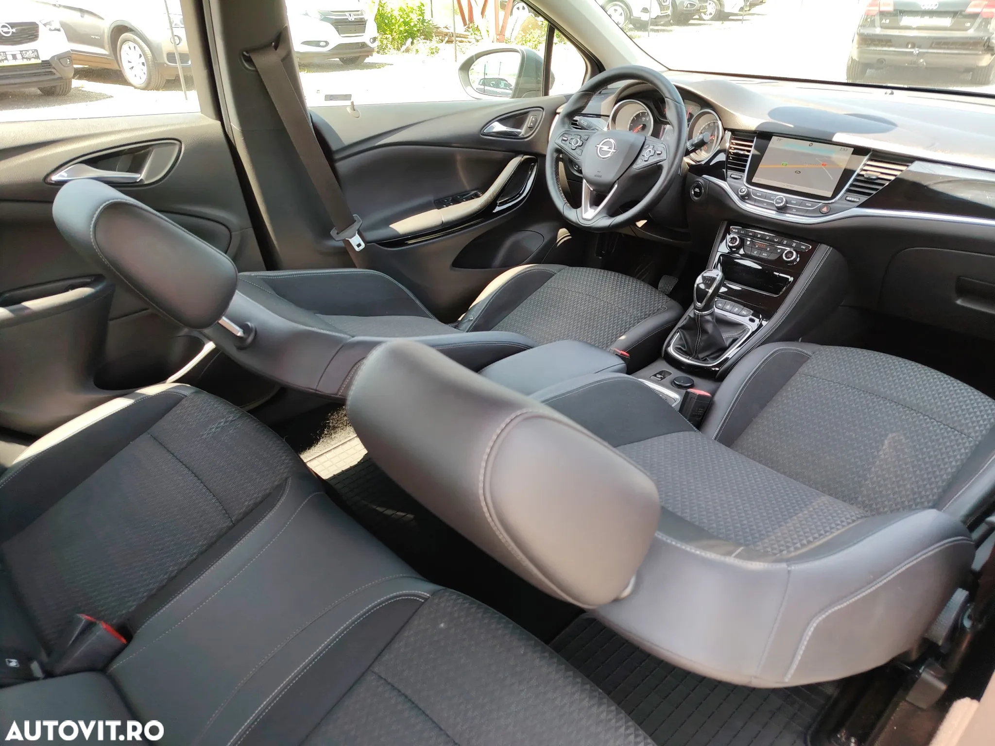 Opel Astra 1.4 Turbo Start/Stop Business - 9