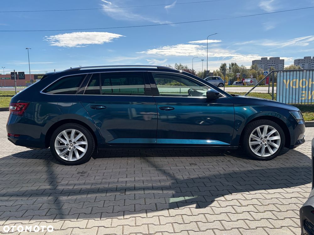 Skoda Superb 2019 photo 4