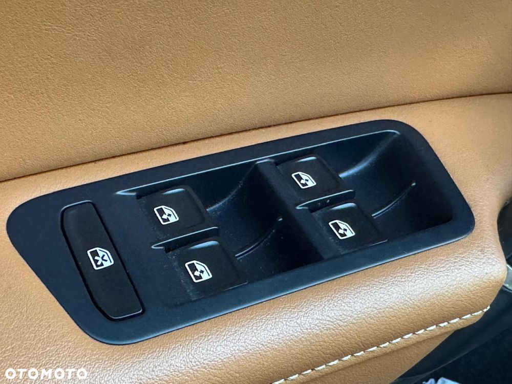 Volkswagen Golf Sportsvan - 26