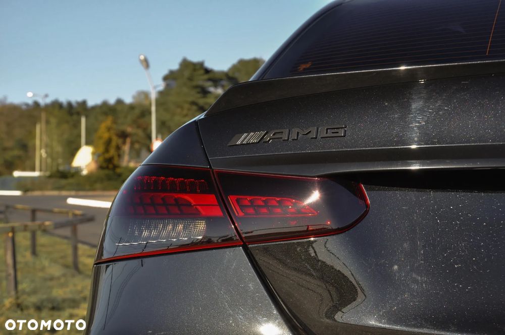 Mercedes-Benz Klasa E - 2