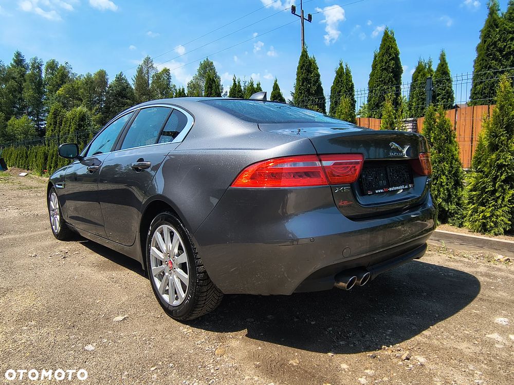 Jaguar XE 2.0 D AWD Prestige - 15
