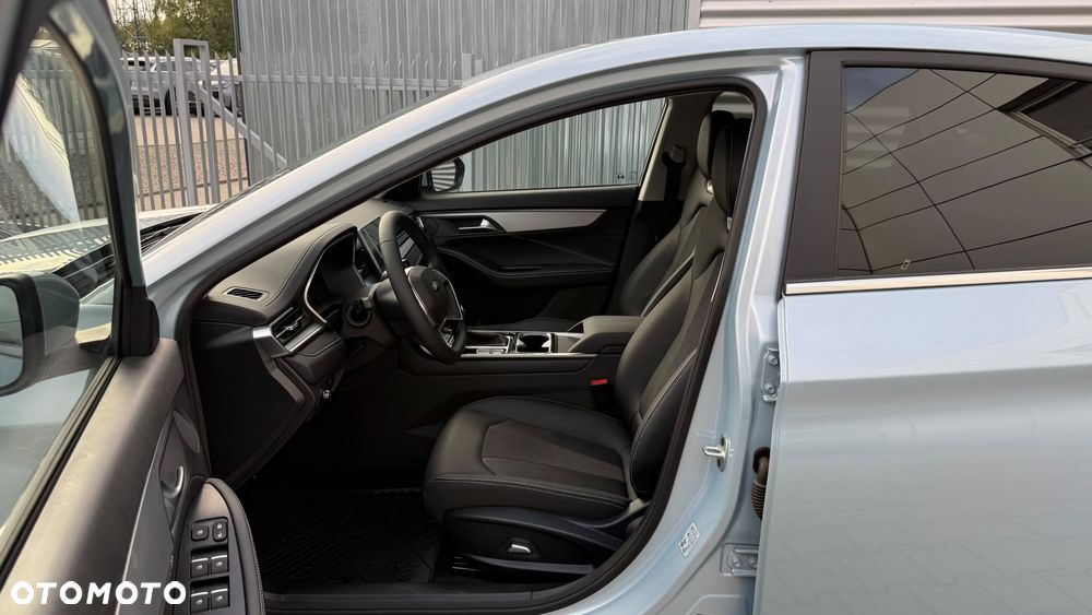 JAC J7 Plus CVT - 10