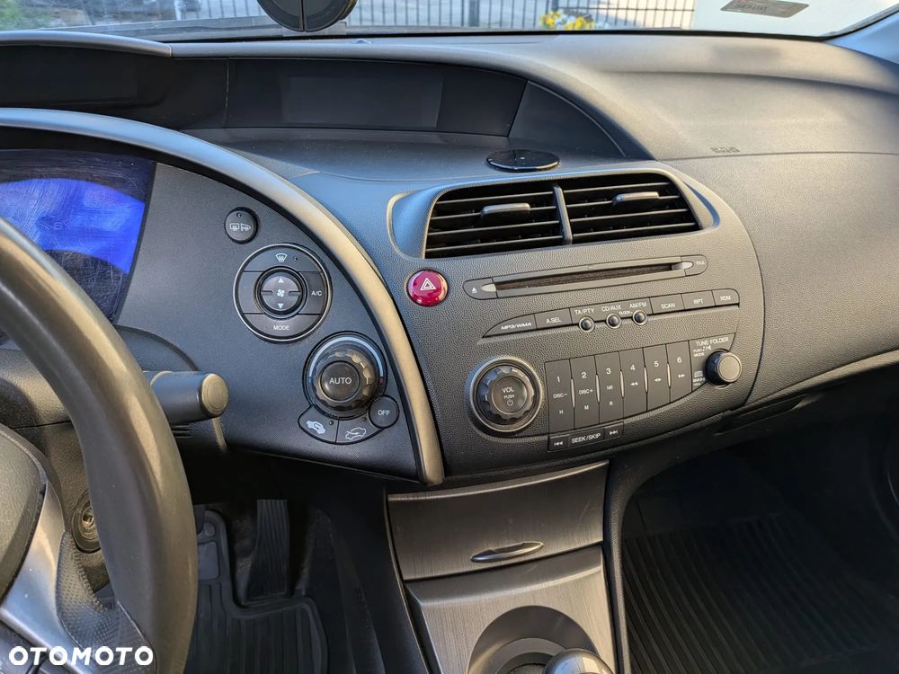 Honda Civic 1.8 Comfort - 17