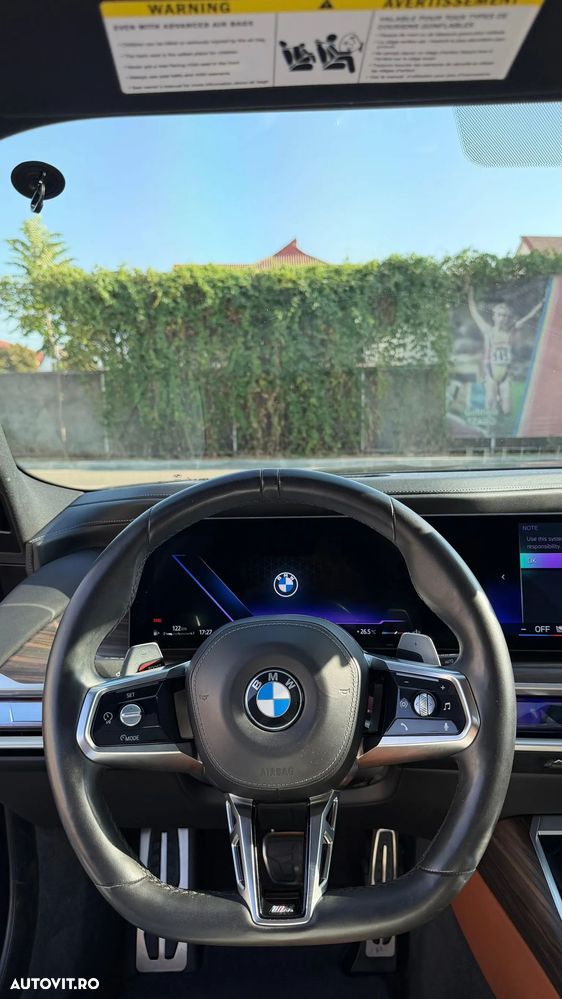 BMW Seria 7 740i - 8