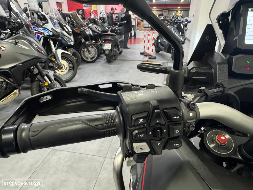 Honda Africa Twin 1100 DCT - 7