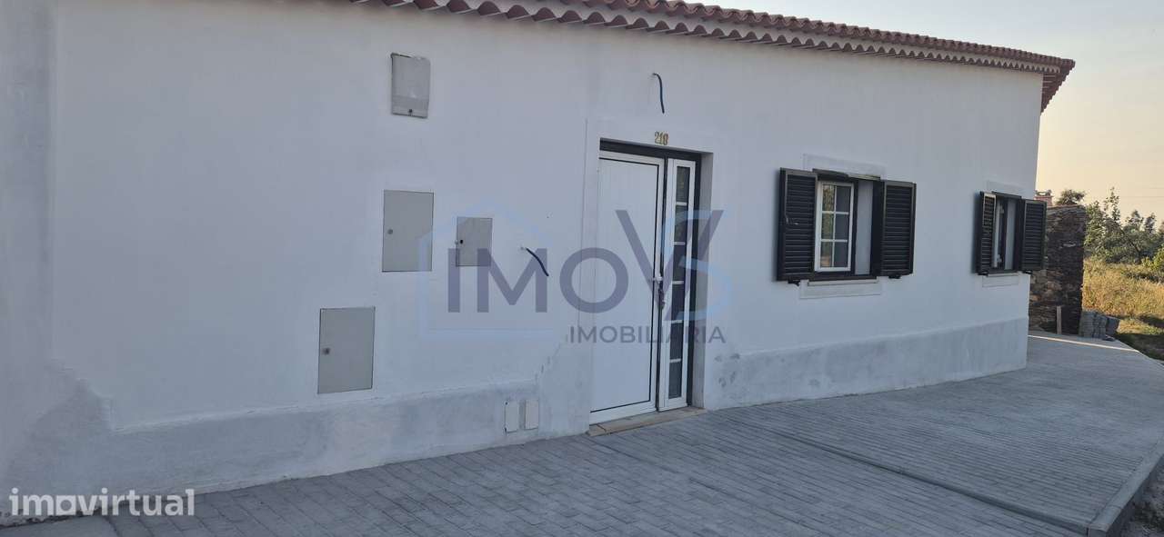 Moradia T2 Totalmente Renovada para Arrendamento | Congeitaria – Águas - Grande imagem: 2/19