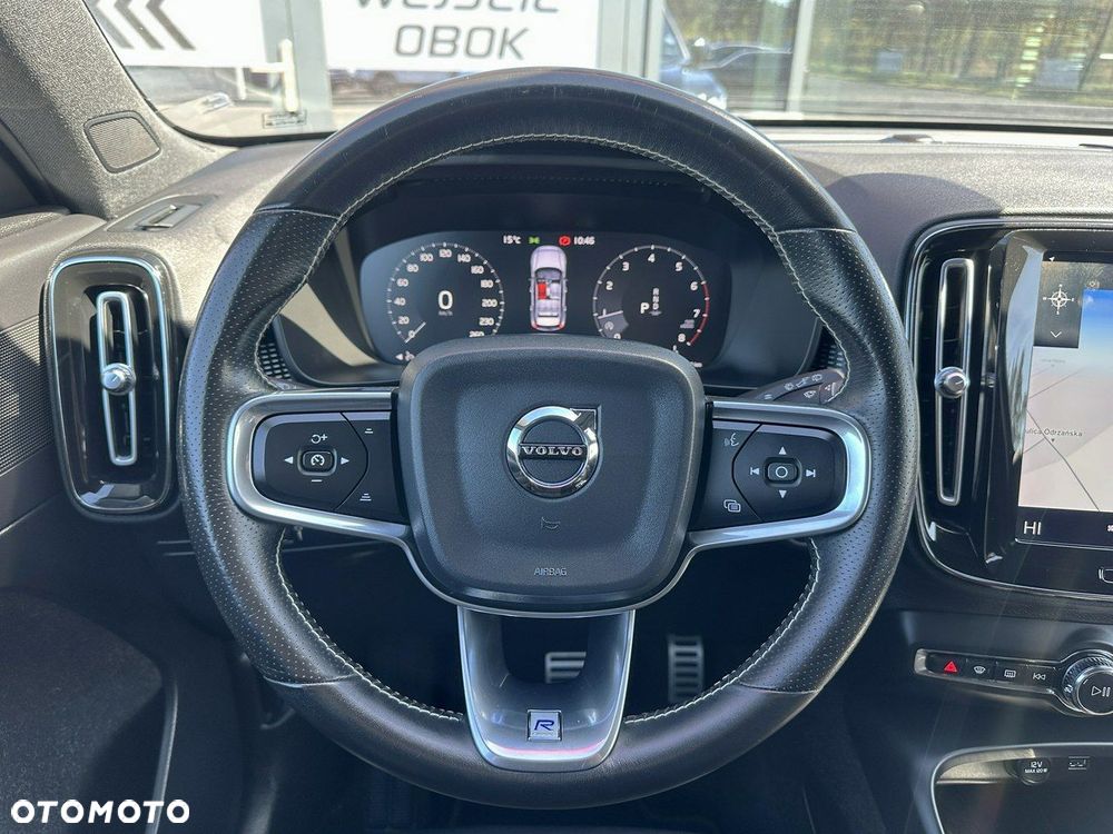 Volvo XC 40 - 18