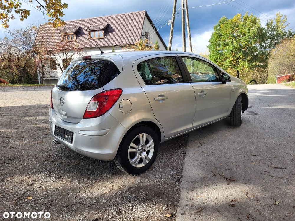 Opel Corsa 1.4 16V Satellite - 3
