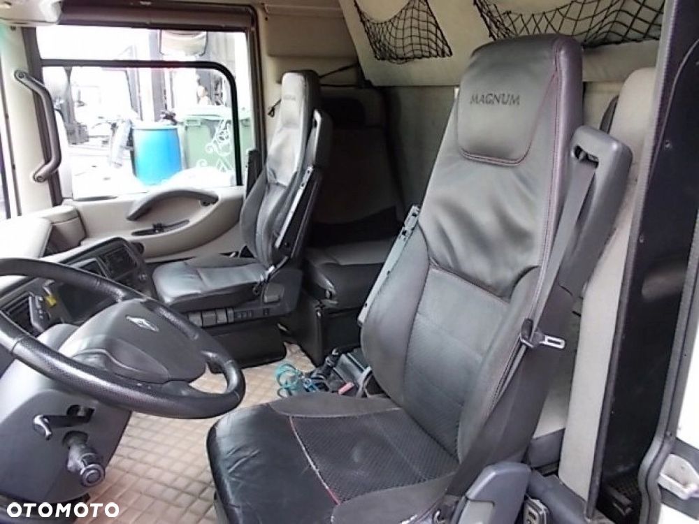 RENAULT MAGNUM 520 480 DXI VEGA KABINA KPL SALONKA - 5