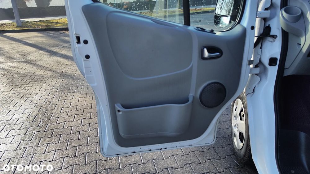 Opel Vivaro - 16