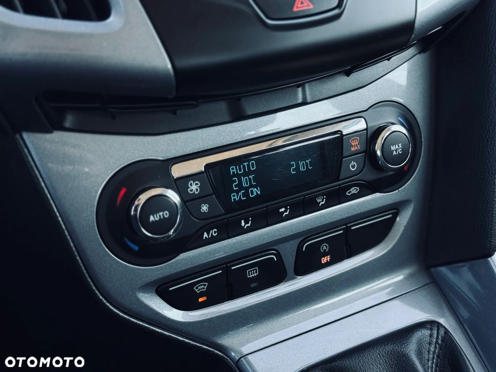 Ford Focus 1.6 TDCi DPF Titanium - 25