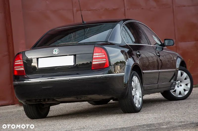 Skoda Superb 2.8 V6 Elegance - 5