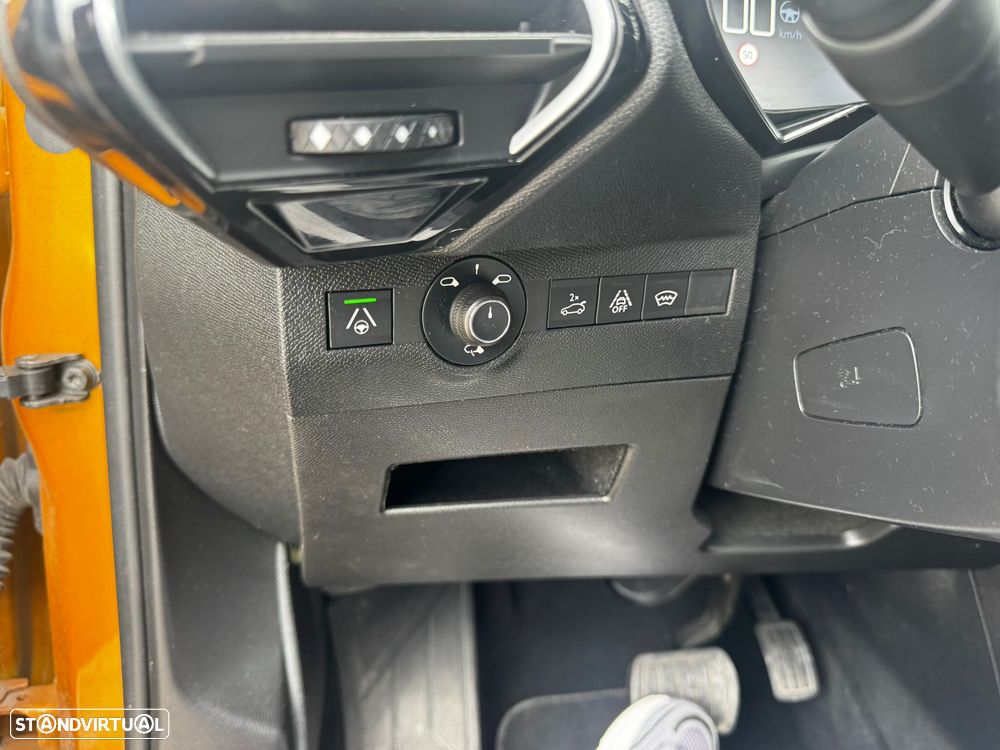 DS DS7 Crossback 2.0 BlueHDi Performance Line EAT8 - 10