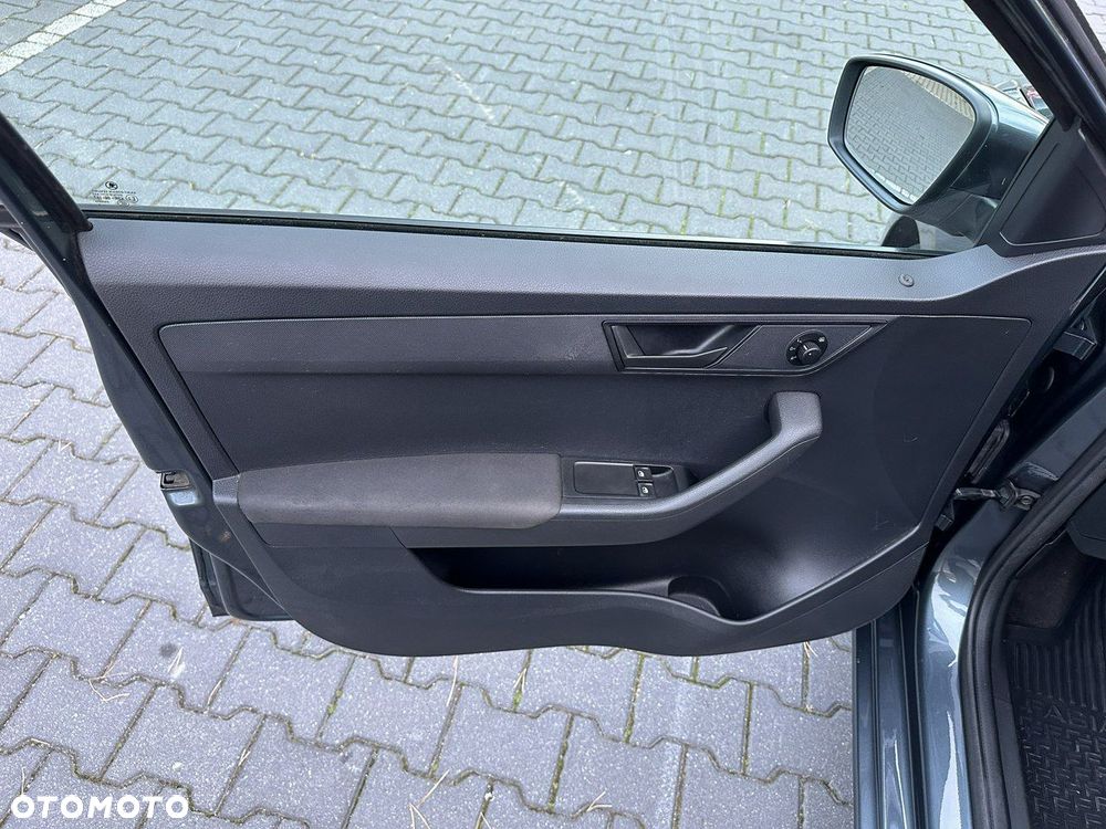 Skoda Fabia - 10