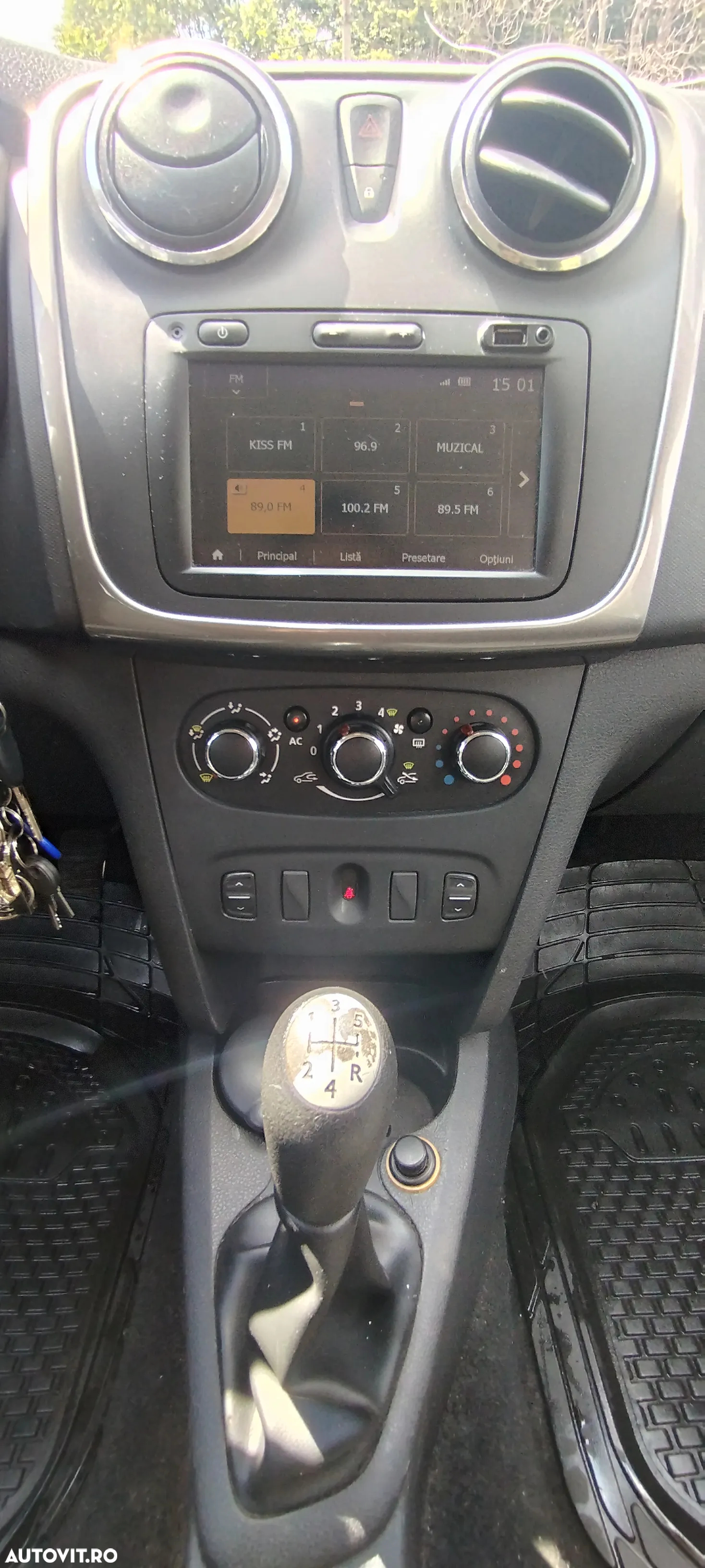 Dacia Sandero 1.2 75CP Laureate - 5