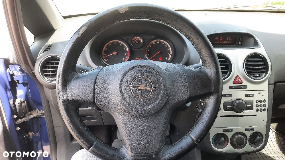 Opel Corsa 1.2 16V Essentia - 14