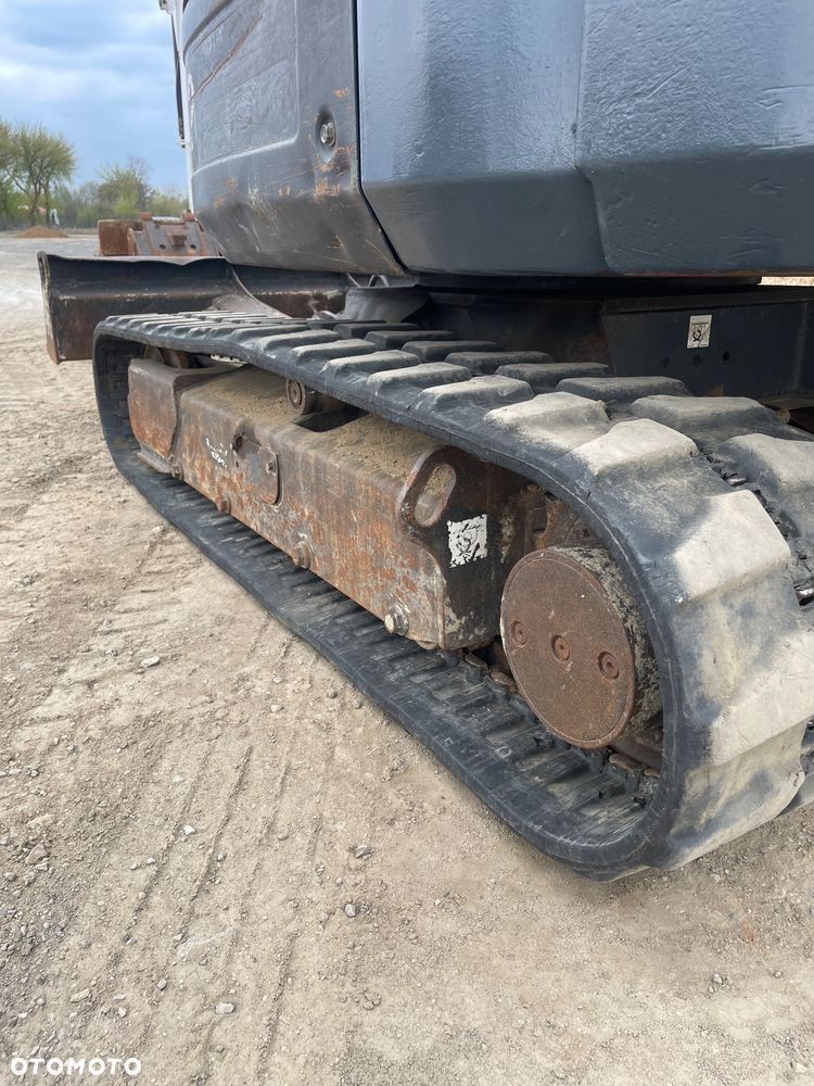 Bobcat E32 - 15