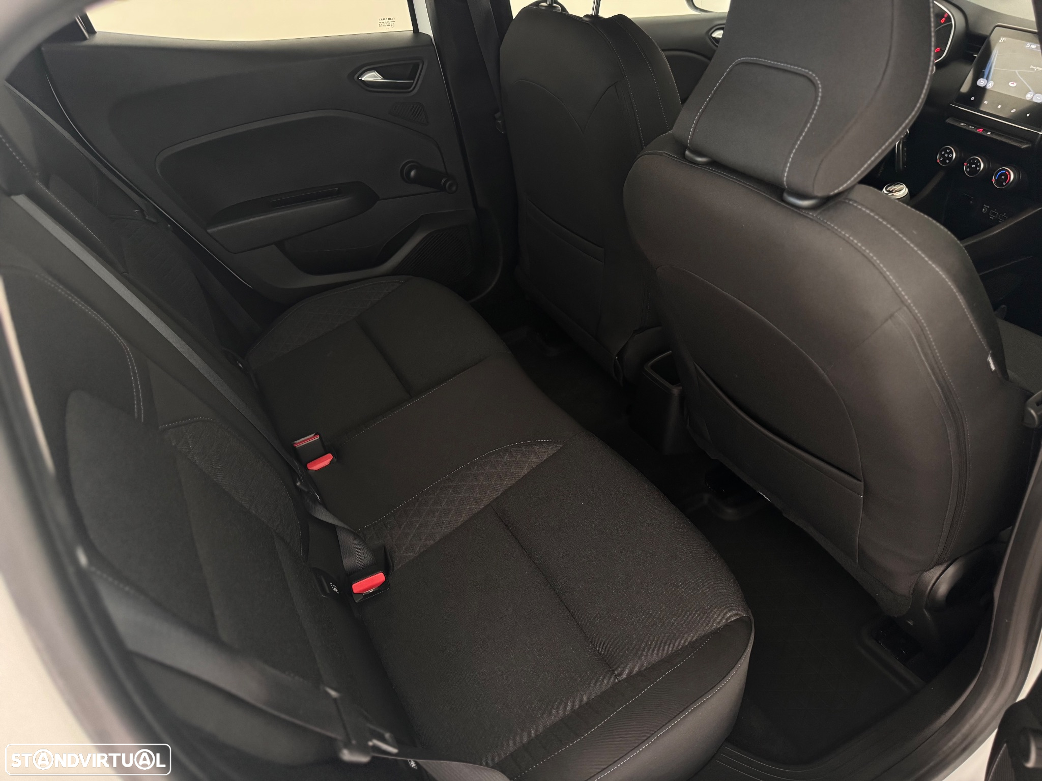 Renault Clio 1.0 TCe Evolution - 10