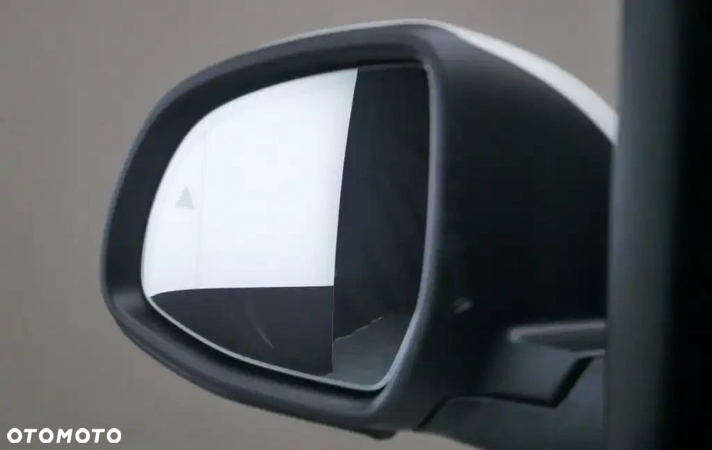 BMW X3 xDrive20i Advantage - 35