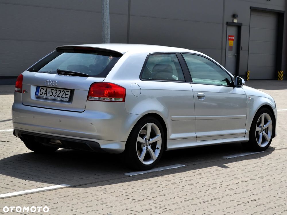 Audi S3 2.0T FSI Quattro - 2