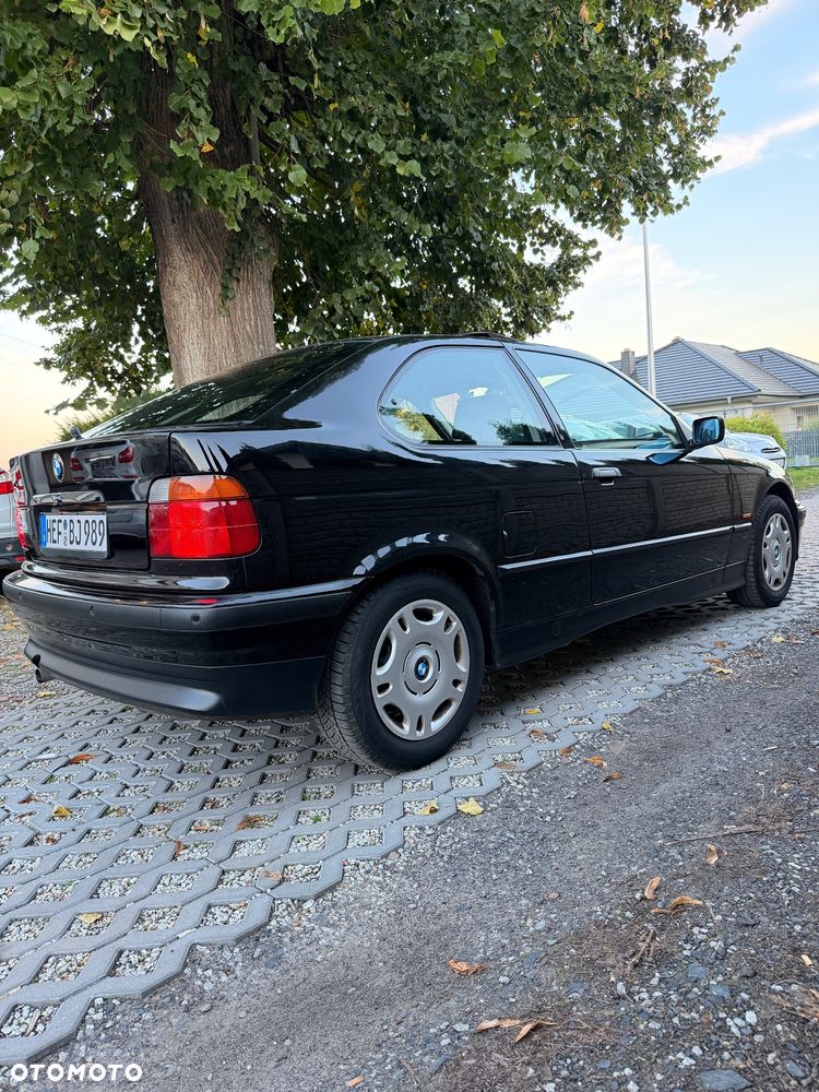 BMW Seria 3 316i - 25