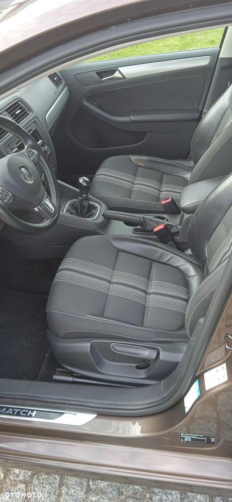 Volkswagen Jetta 1.4 TSI Match - 15