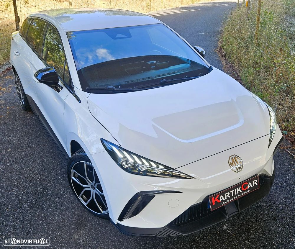 MG MG4 64 kWh Luxury - 4