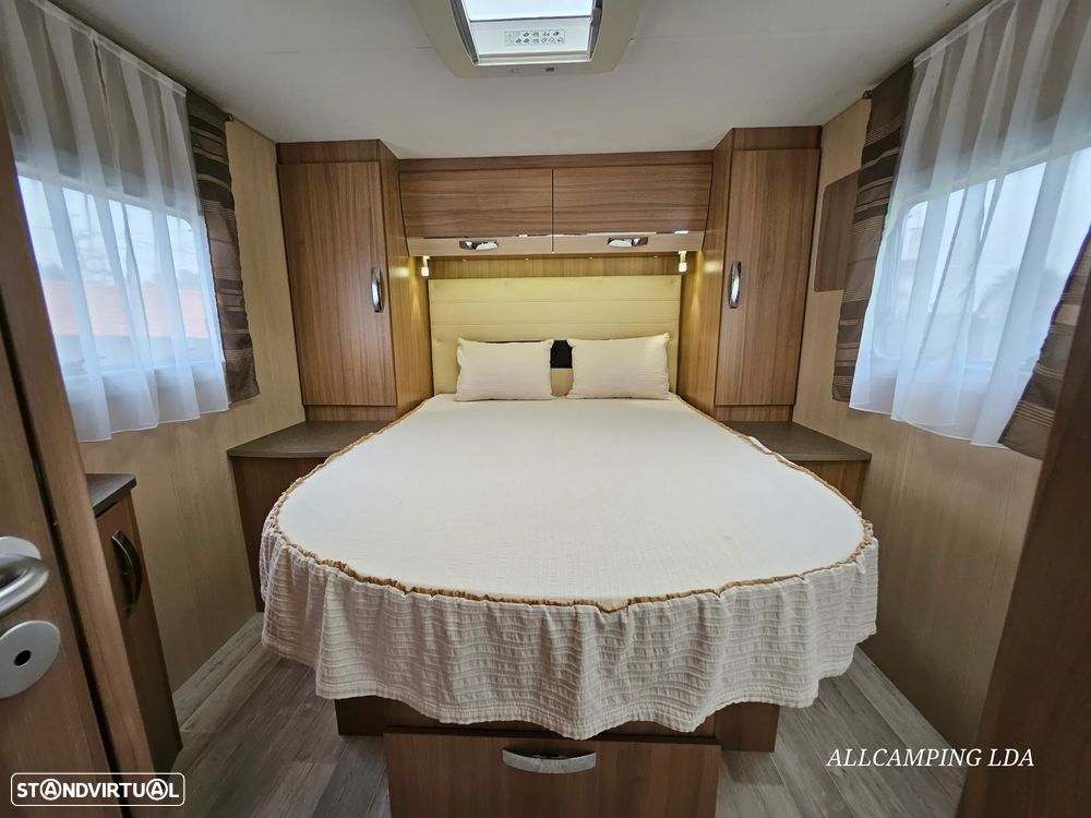 Pilote Aventura G740 CAMA CENTRAL/BASCULANTE - 30