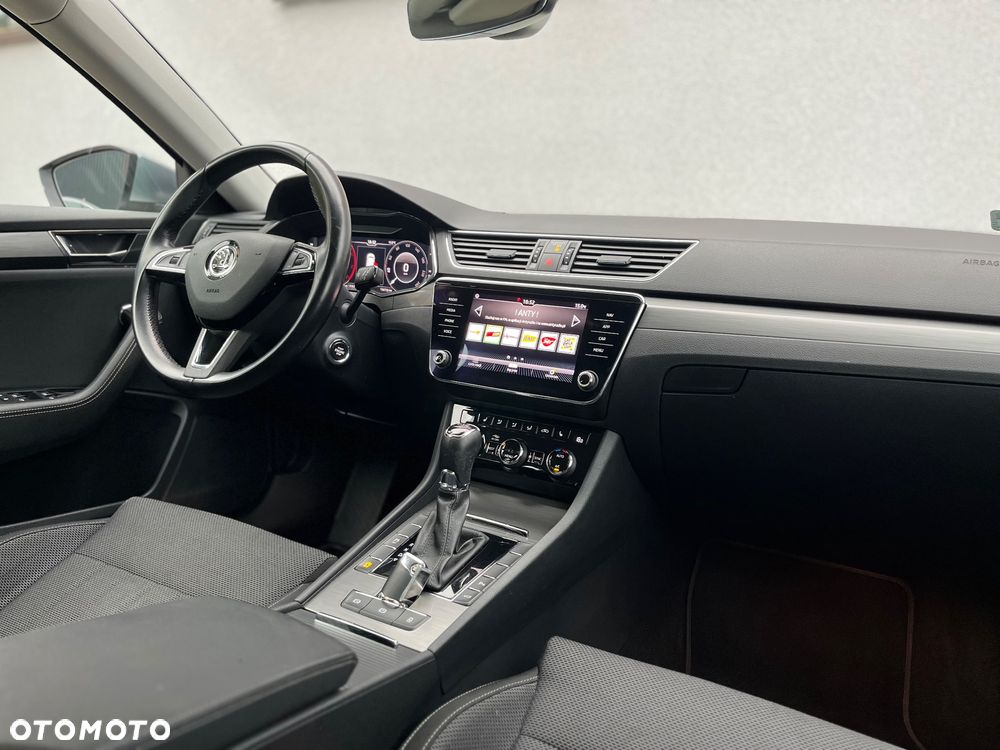 Skoda Superb 2.0 TDI Style DSG - 35