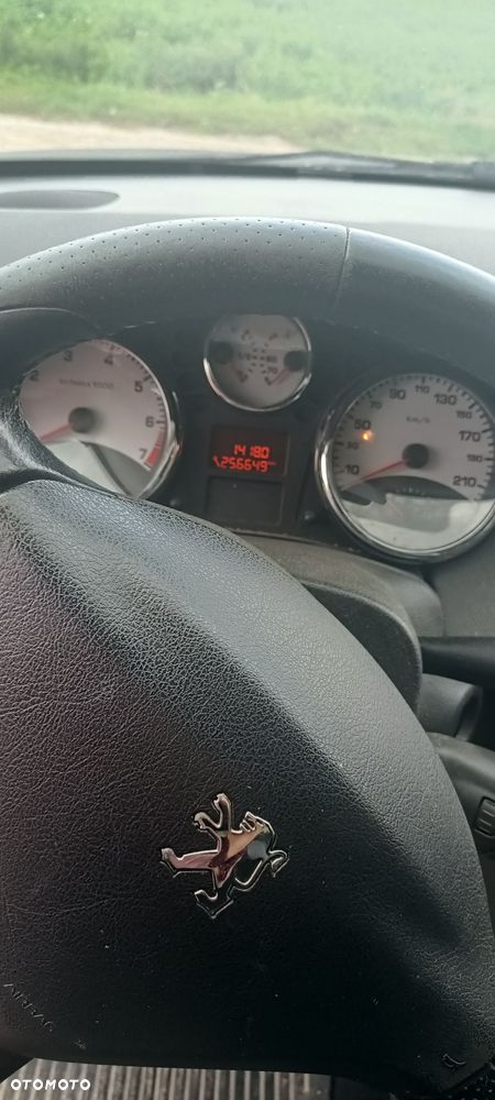 Peugeot 207 - 3