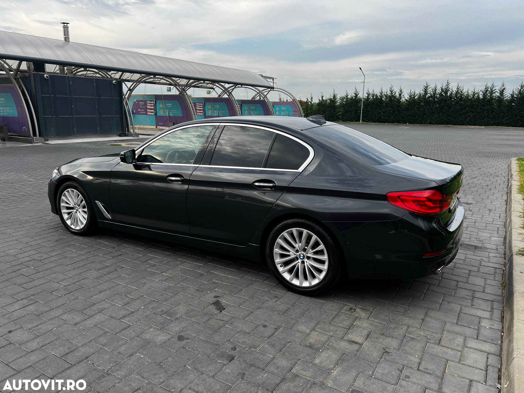 BMW Seria 5 520d AT - 7