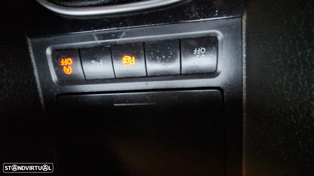 VW Golf Variant 1.6 TDi DPF Highline - 36