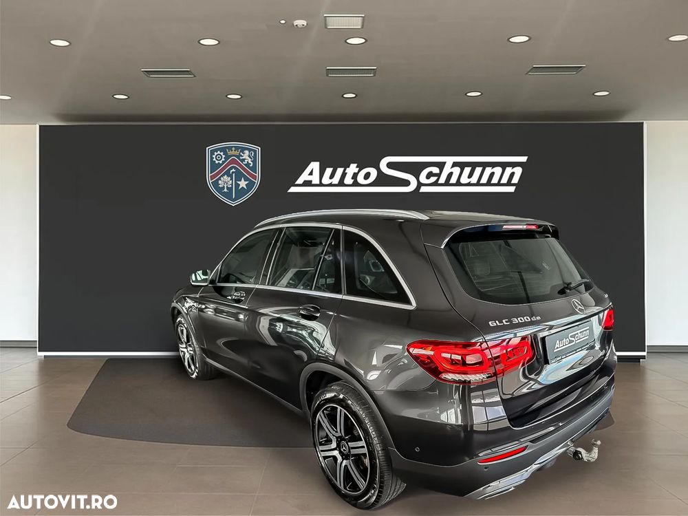 Mercedes-Benz GLC 300 de 4Matic 9G-TRONIC AMG Line - 9