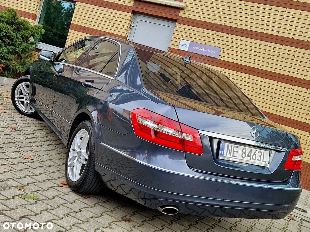 Mercedes-Benz Klasa E 200 BlueEFFICIENCY 7G-TRONIC Avantgarde - 16