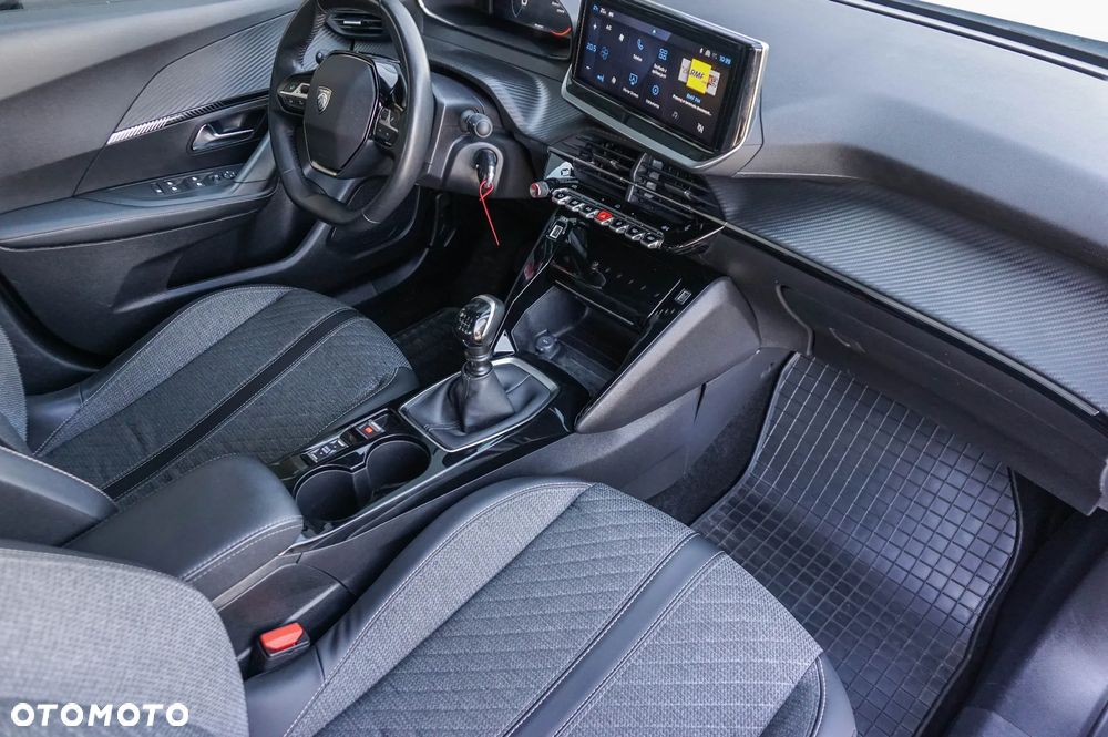 Peugeot 2008 1.2 PureTech Allure S&S - 33